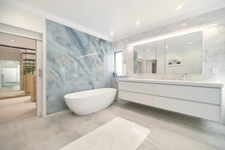 6 Bedroom Property for Sale in Hermanus Heights Western Cape